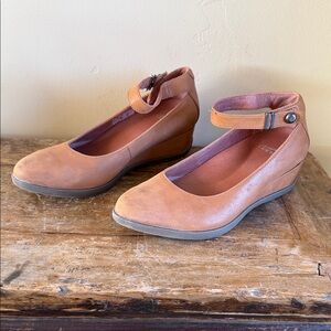 Dansko Shaylee Tan Leather Wedge Shoes Size 37